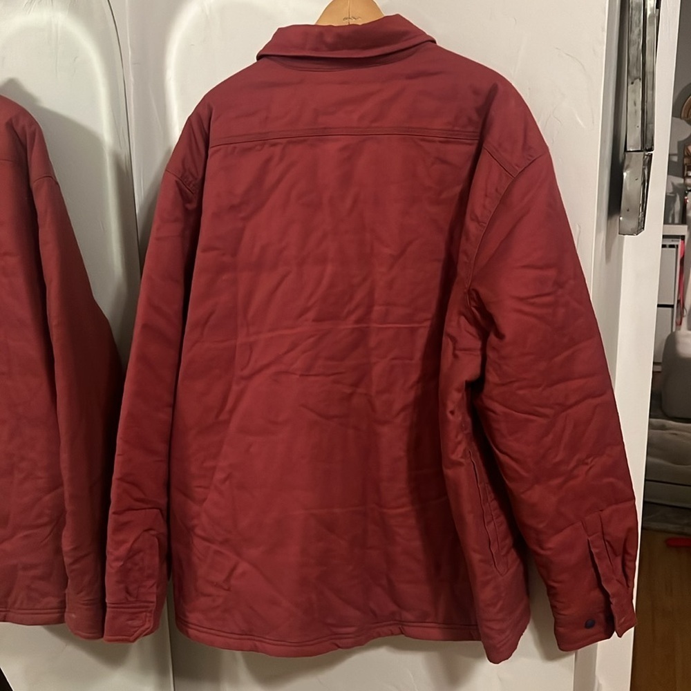 Vineyard Vines Men's Deep Red button up long sleeve jacket - Picture 3 of 5